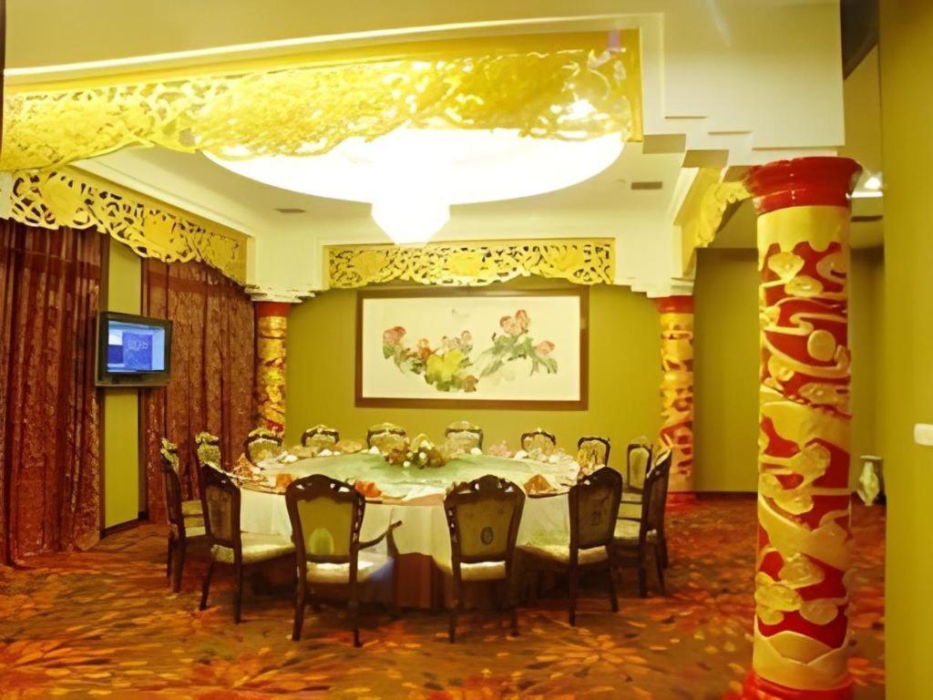 New Friendship Hotel Luoyang  Zewnętrze zdjęcie