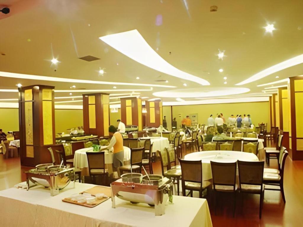 New Friendship Hotel Luoyang  Zewnętrze zdjęcie
